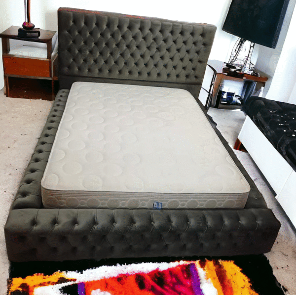 Chesterfield Ambassador Bed